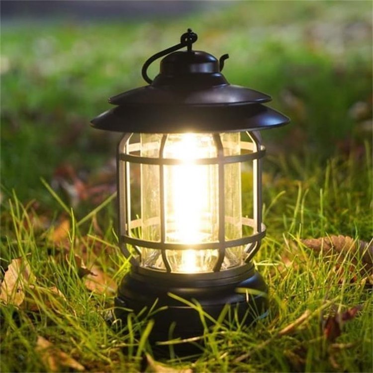 RetroGlow – Tragbare Retro Campingplatz Lampe