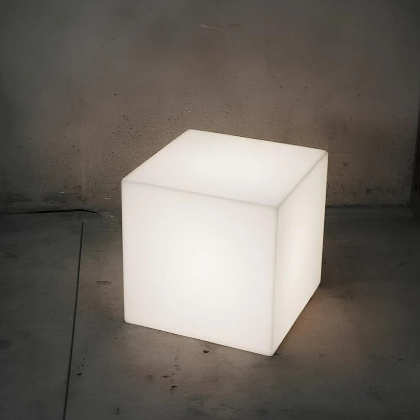 RadiantCube - Kubisches Garten Licht