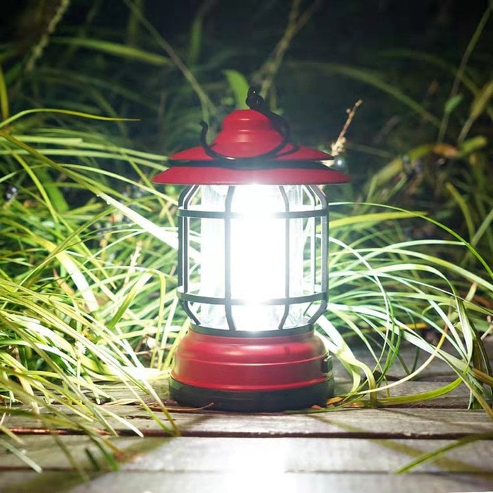 RetroGlow – Tragbare Retro Campingplatz Lampe