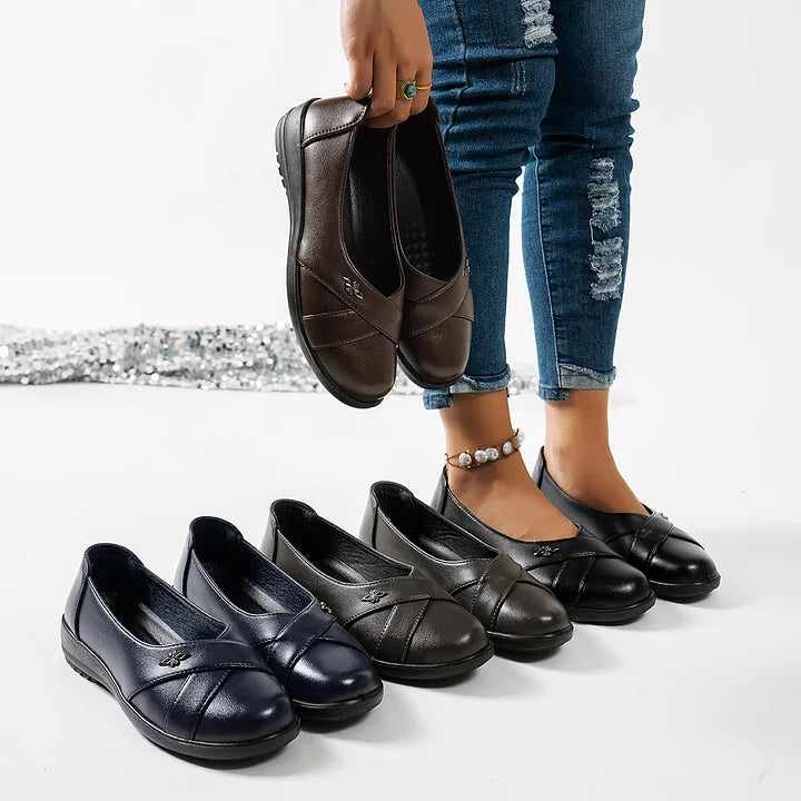 Kinerah - Orthopädische Leder Schuhe Mit Metallemblem