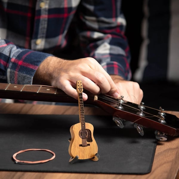 TuneCradle – Mini-Süße-Edition  Plektrum-Etui aus Holz für Gitarre