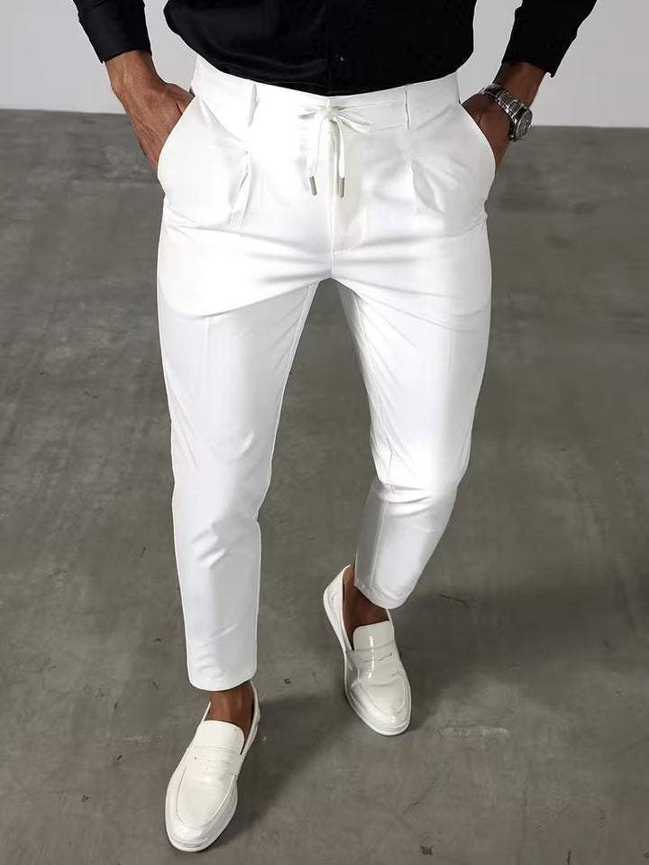 Krsto – High-End-Hosen MIT Hohem Bund