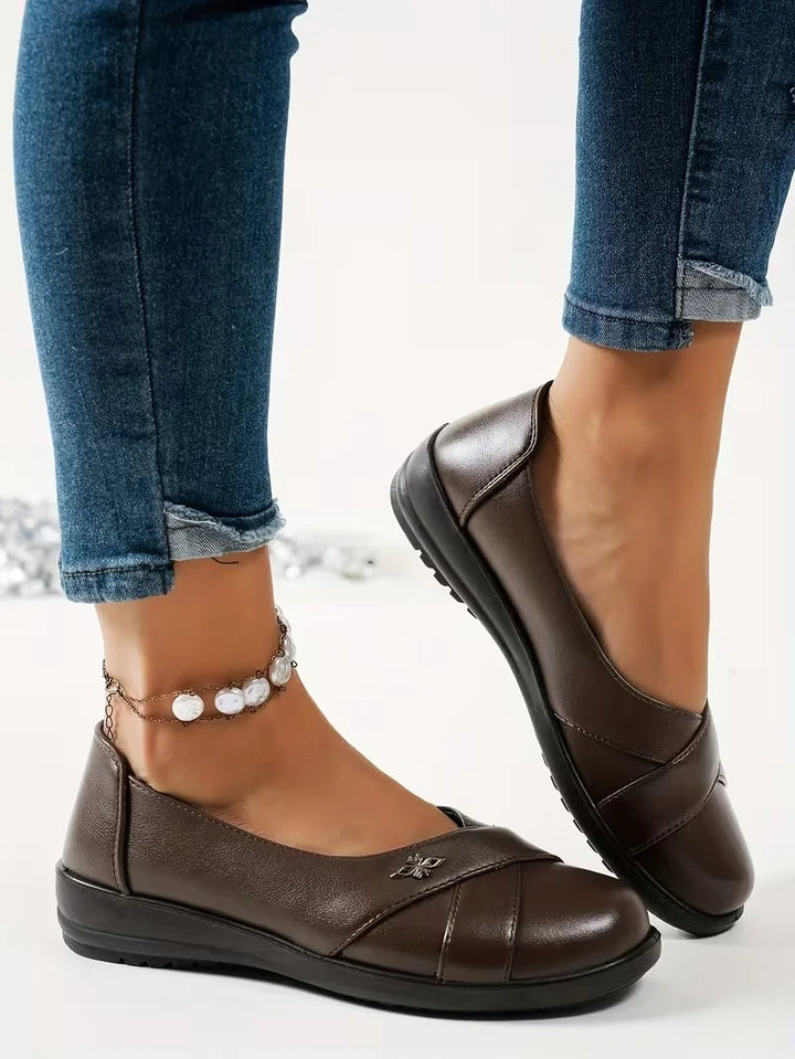 Kinerah - Orthopädische Leder Schuhe Mit Metallemblem