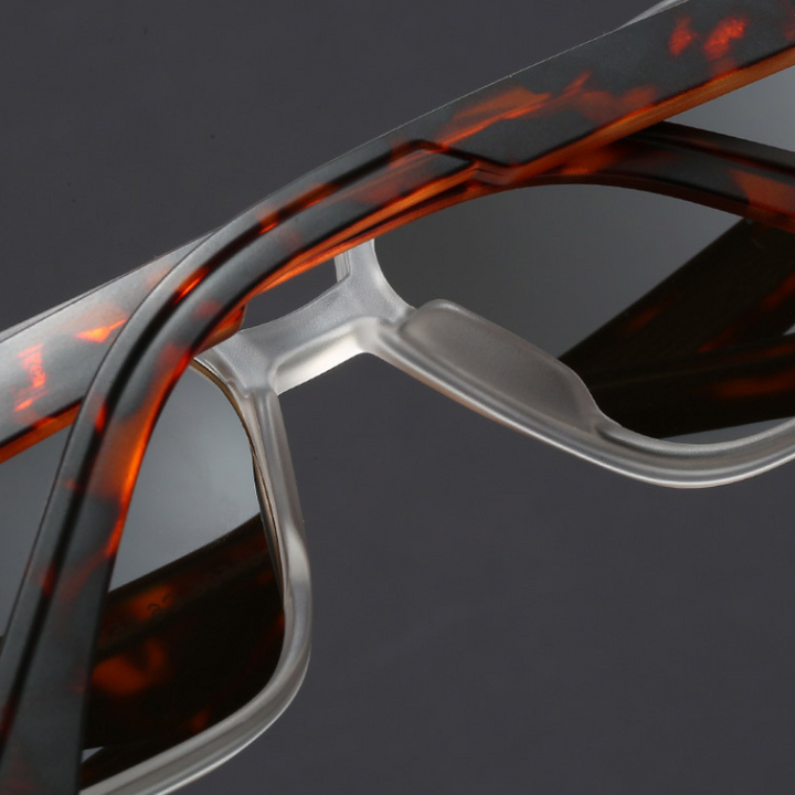 Kieran – Sonnenbrille mit Zweifarbigem Rahmen und eckiger Form