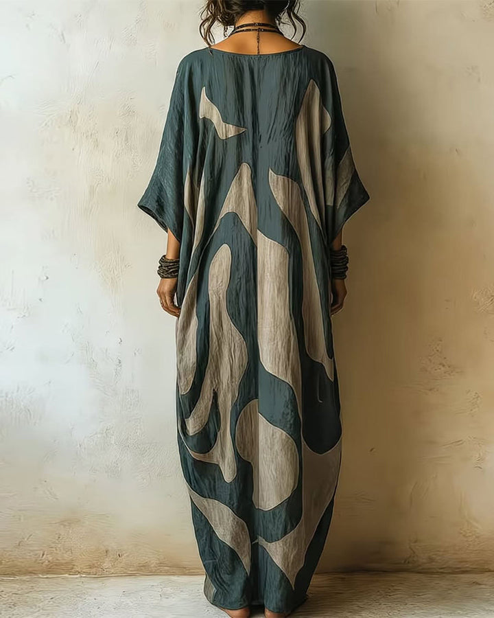 Valarien – Lockeres Maxikleid mit V-Ausschnitt und abstraktem Muster
