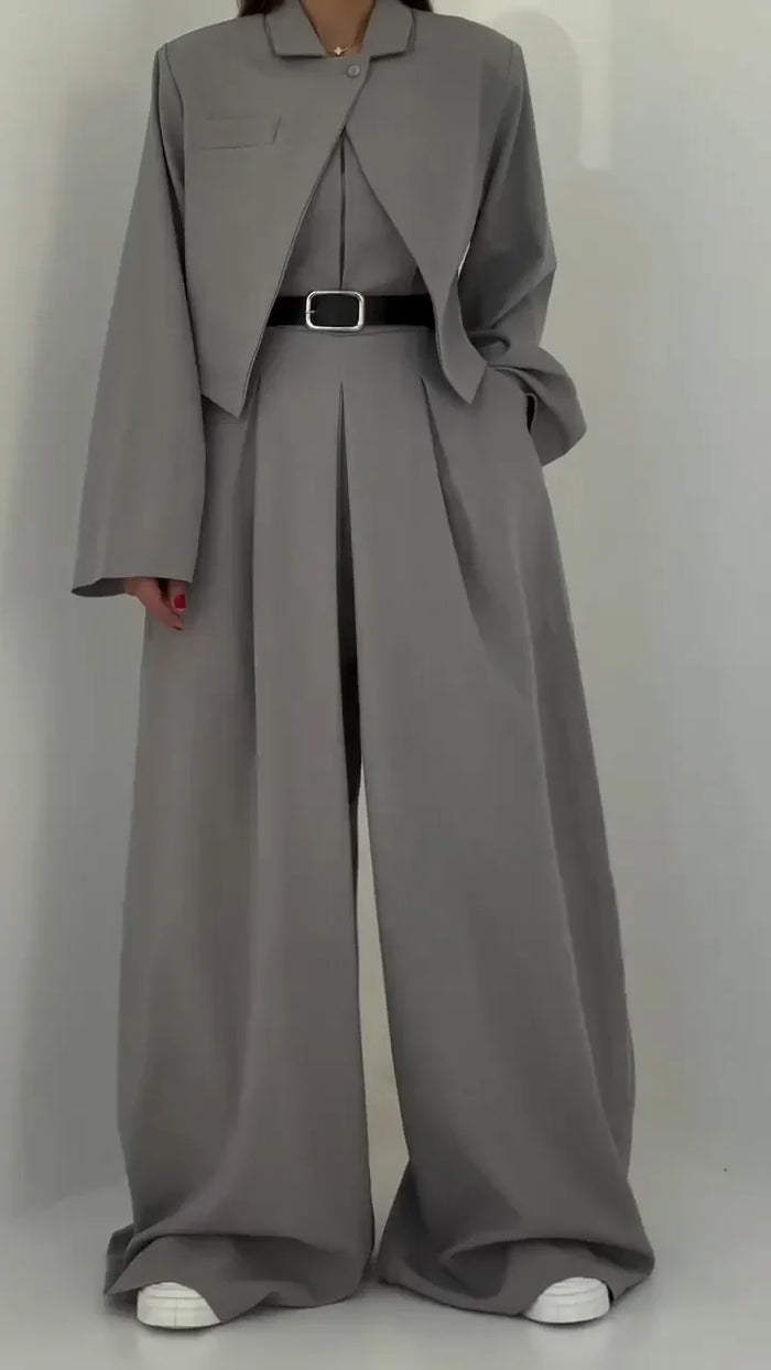 Lavara – Kurzer Blazer Und Weit Geschnittene Hose Im Satz