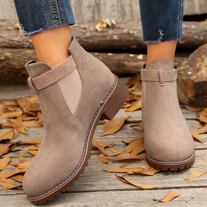 Norya – Stiefeletten Aus Wildleder mit Schnallenriemen