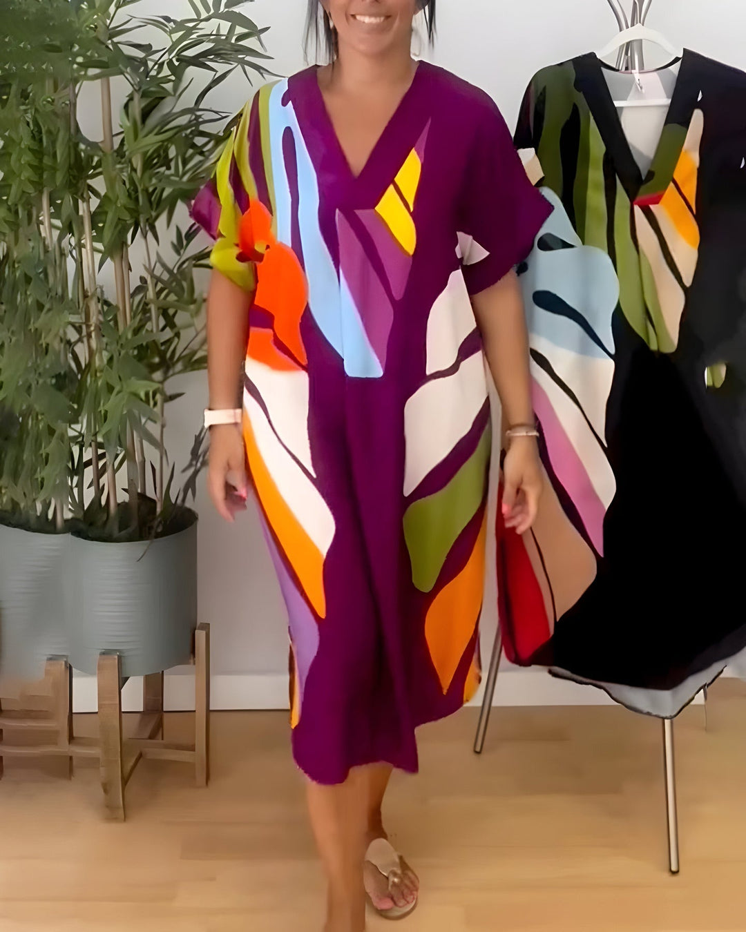 Madeline – Buntes Freizeitkleid Mit V-Ausschnitt