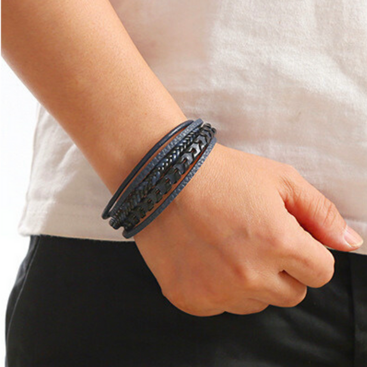 RuneCraft – Geflochtenes Wikinger Armband aus Leder