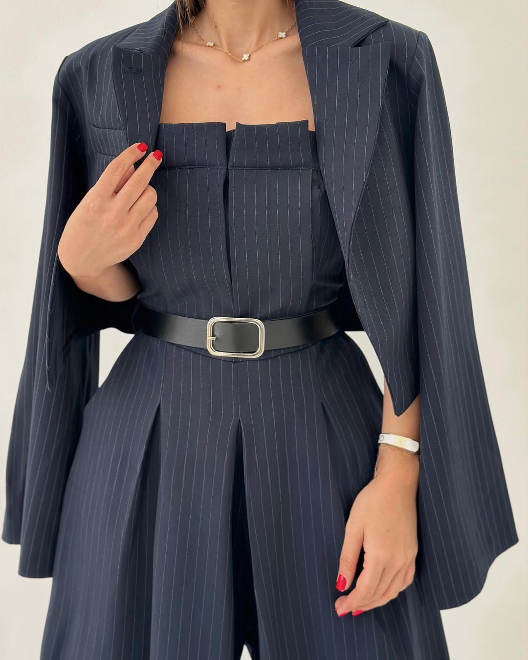 Lauralie – Trägerloser Jumpsuit im Jackenstil, Set Für Den Weg zur Arbeit