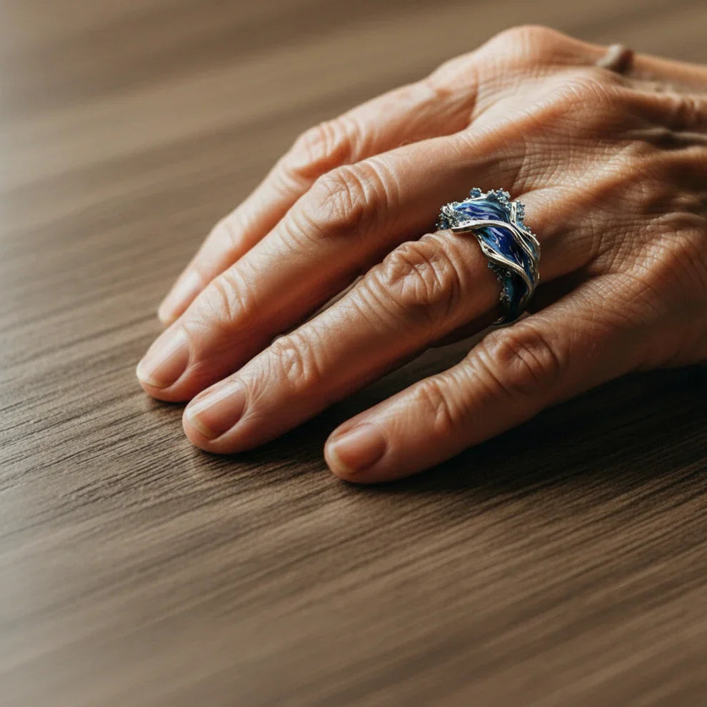 Leizuri – Vintage-Goldring Mit Meereswellen Motiv