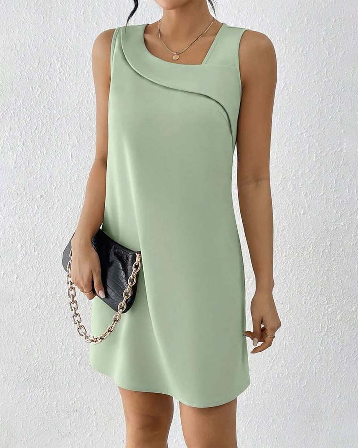 Ayna – Ärmelloses Kleid mit Asymmetrischem Kragen