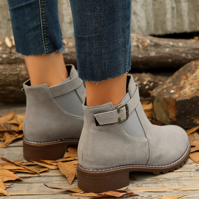 Norya – Stiefeletten Aus Wildleder mit Schnallenriemen