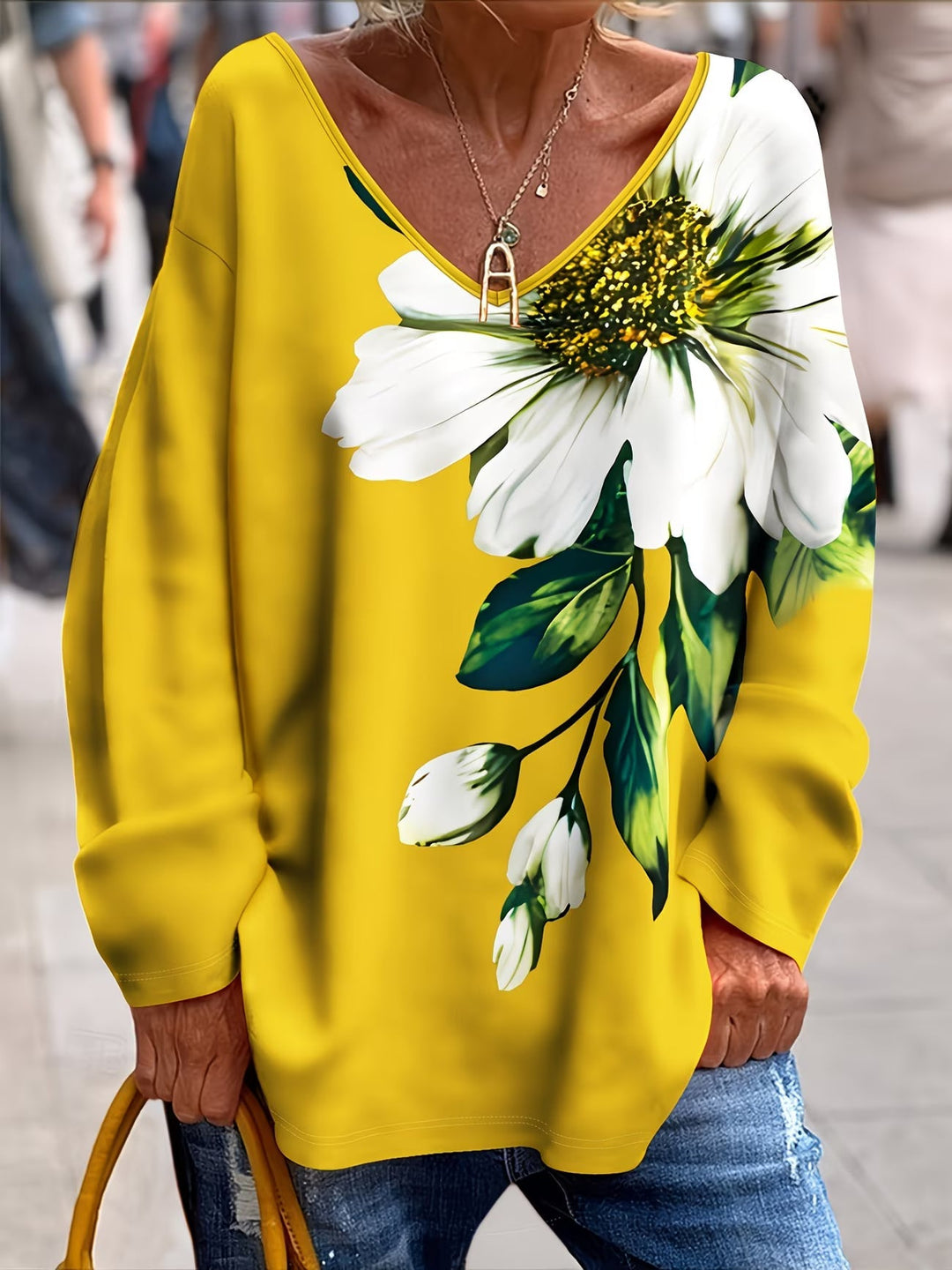 Daphna – Übergroß T-Hemd mit Blumen Drucken