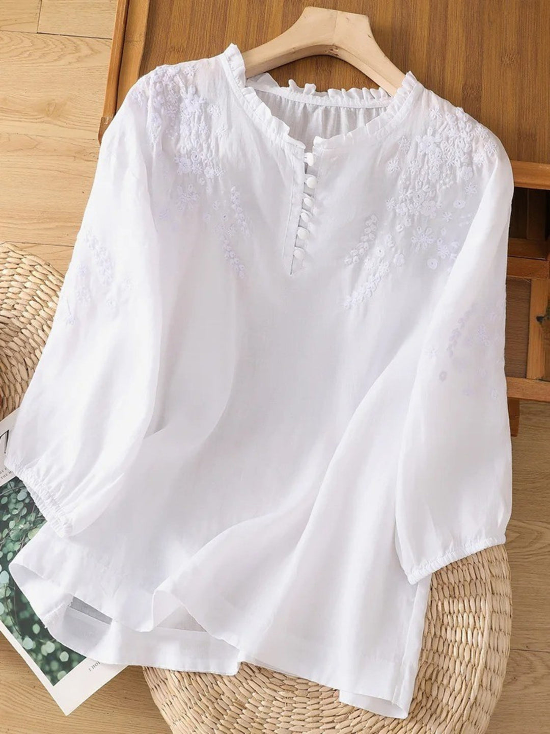 Kissina – Bestickte Bluse Aus Baumwollleinen