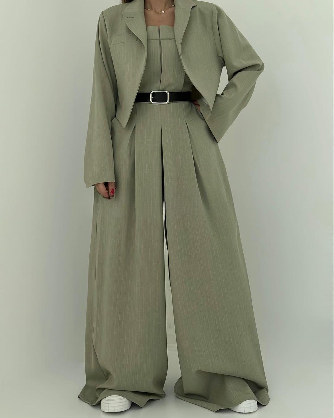 Lauralie – Trägerloser Jumpsuit im Jackenstil, Set Für Den Weg zur Arbeit