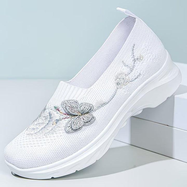 Leetha – Halbschuh Mit Schmetterlingsstickerei