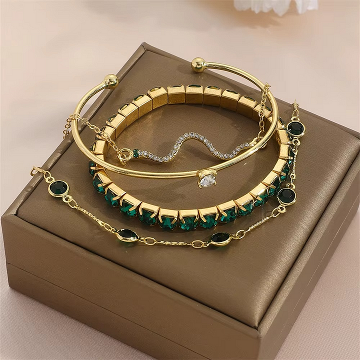 Miray – Smaragd Kristall und Goldarmband, 4-Teiliges Set