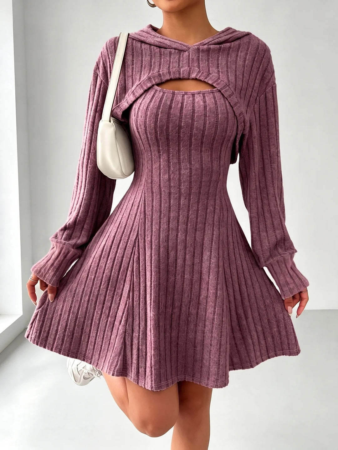Joaquina – Geripptes Minikleid mit Kurzem Kapuzenoberteil