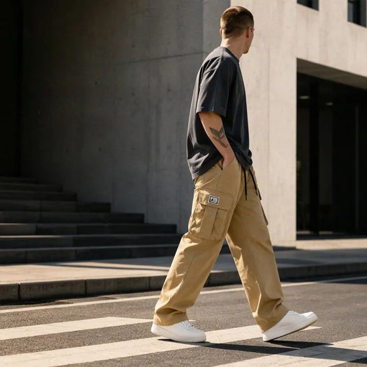 Nesham – Cargohose mit Kordelzug in der Taille und Taschen