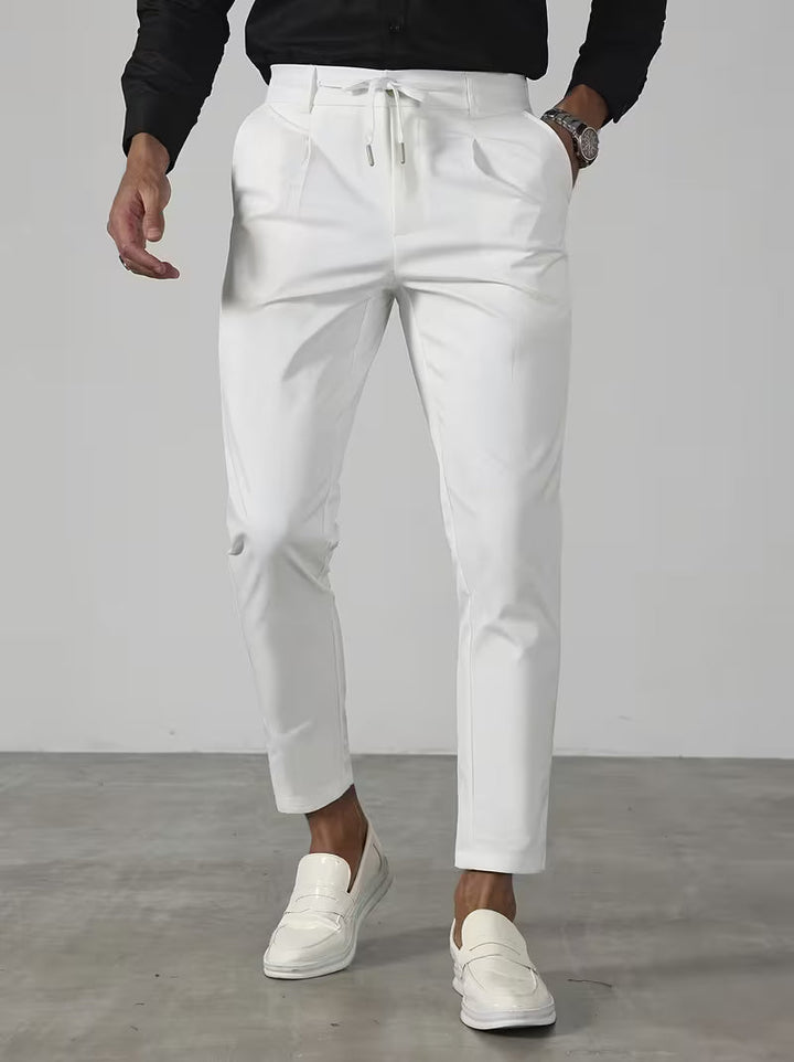 Krsto – High-End-Hosen MIT Hohem Bund