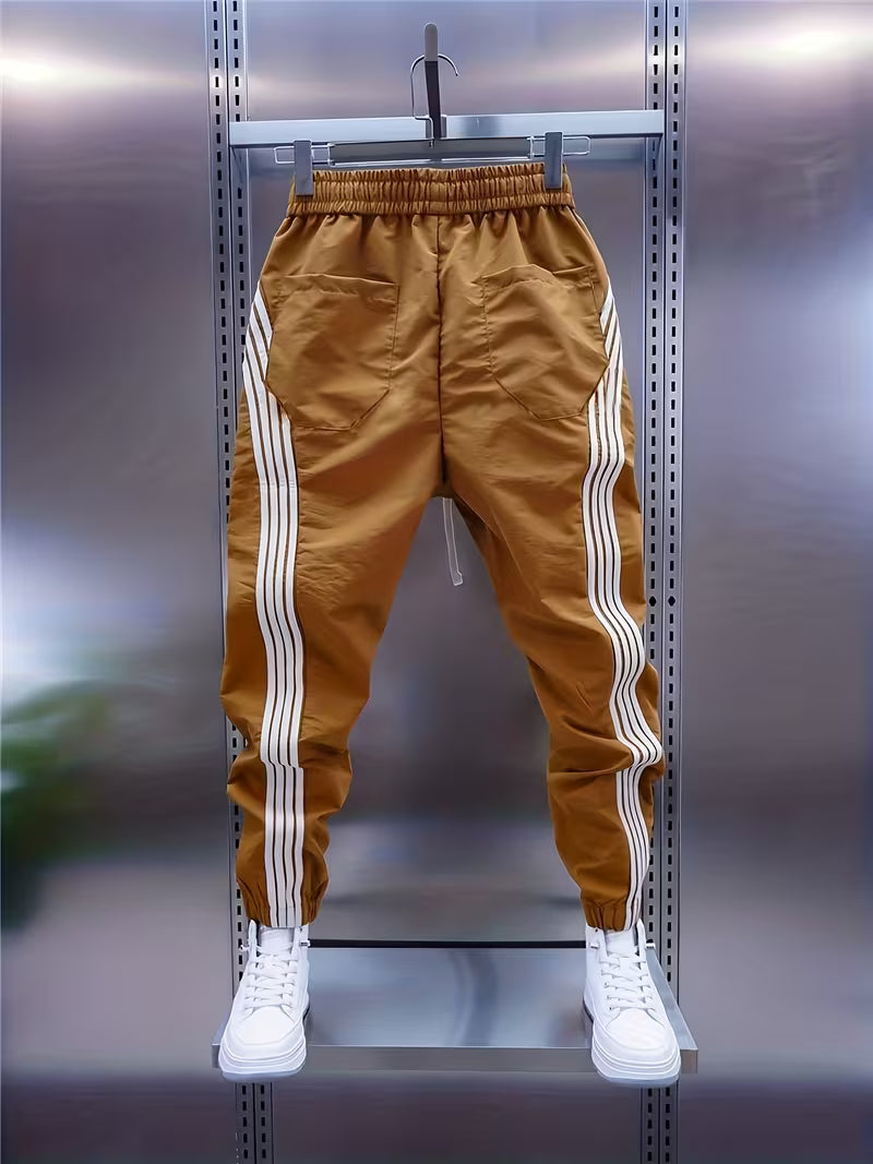 Nayyar – Cargohose Mit Aufnähern Und Umschlag