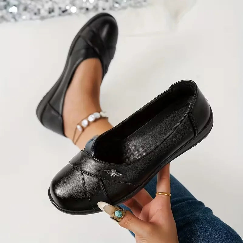 Kinerah - Orthopädische Leder Schuhe Mit Metallemblem