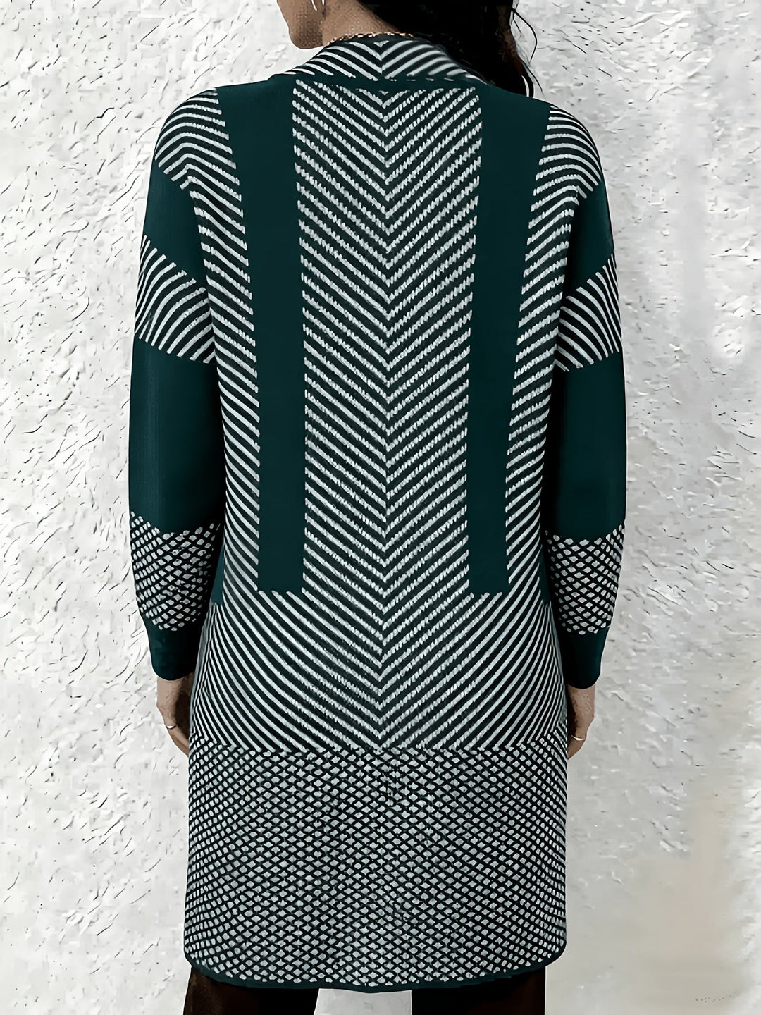 Zhamilya - Langer Geometrisch Gestrickter Strickjacke Mit Offener Vorderseite