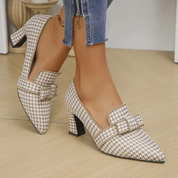 Ayelitah – Schuhe Mit Spitzer Zehenpartie Und Rutschfester Sohle