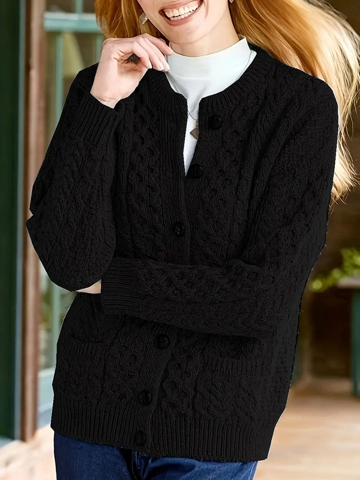 Avery – Strickjacke Mit Knöpfen Und Zopfmuster