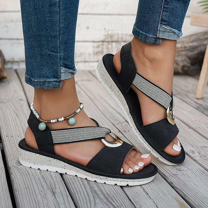 Marlenia – Flache Sandalen Mit Metallschnalle