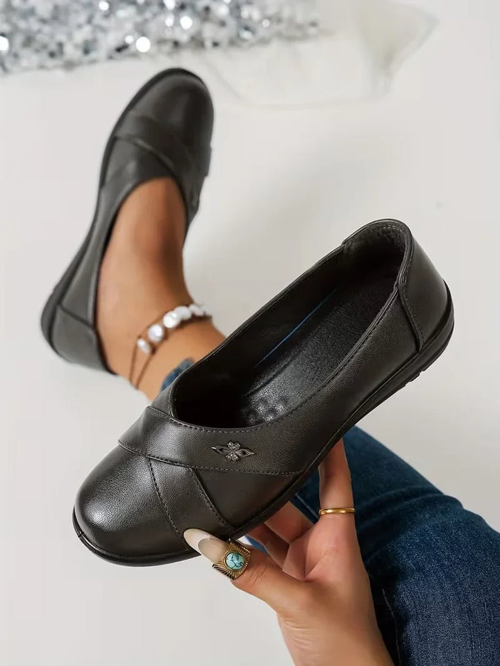 Kinerah - Orthopädische Leder Schuhe Mit Metallemblem