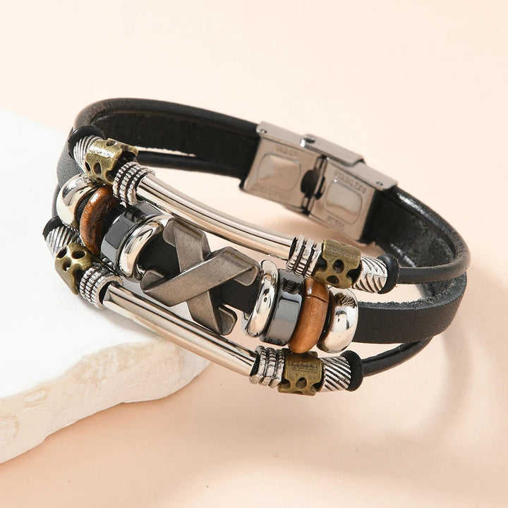 Garland – Mehrlagiges Lederarmband mit Kreuzmotiv