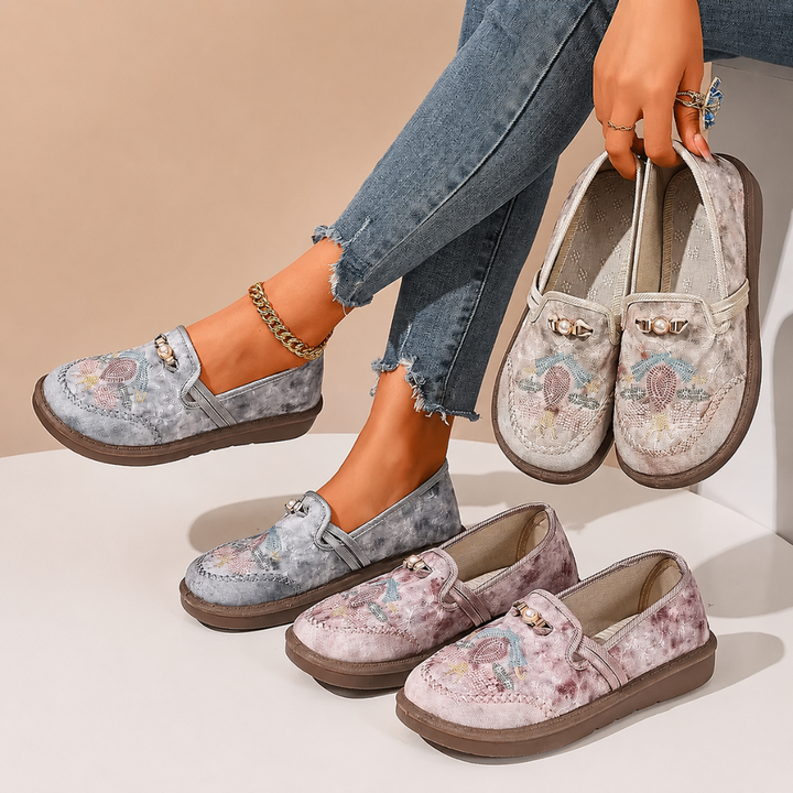 Adeyla – Slip On Loafer Mit Blumenmuster