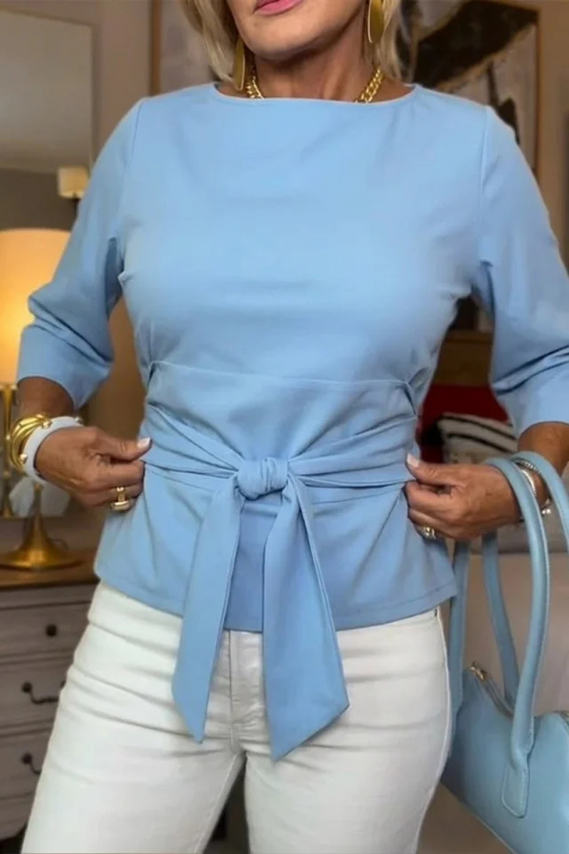 Shaniera – Stilvolles Oberteil Mit Bindegürtel