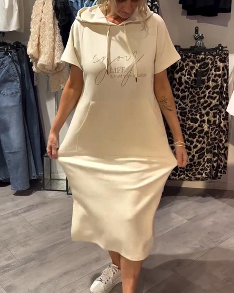Nadia – Elegantes Kleid Mit Kapuze