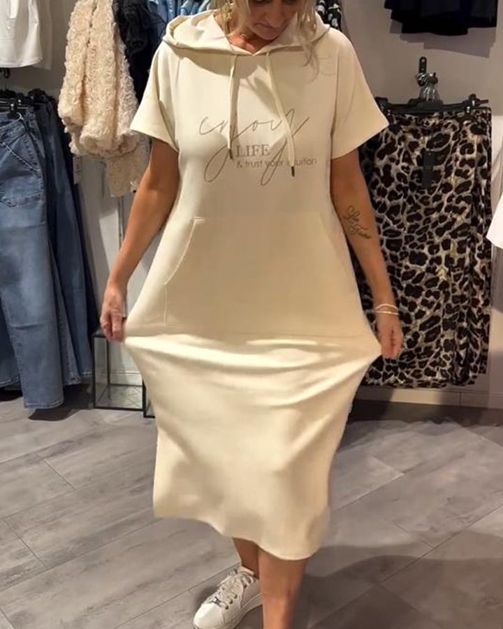 Nadia – Elegantes Kleid Mit Kapuze