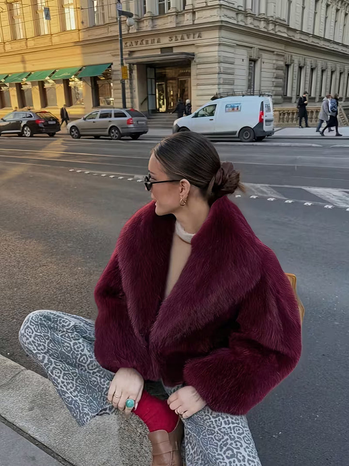 Jorida – Oversized-jacke Aus Kunstfell Mit Gekürztem Revers