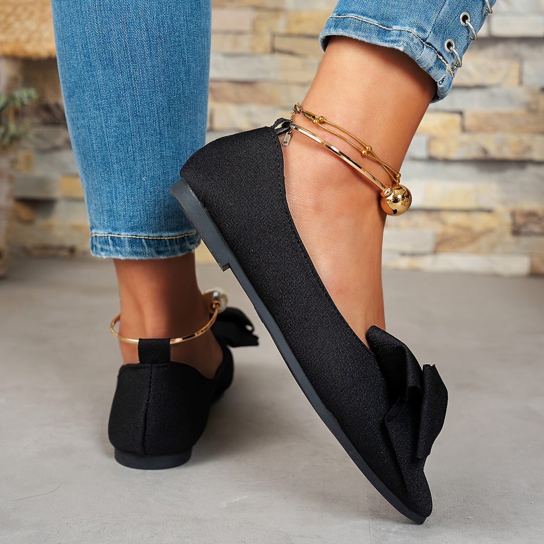 Jonita – Spitz Bogen Ballerinas Mit Perle Fersenriemen