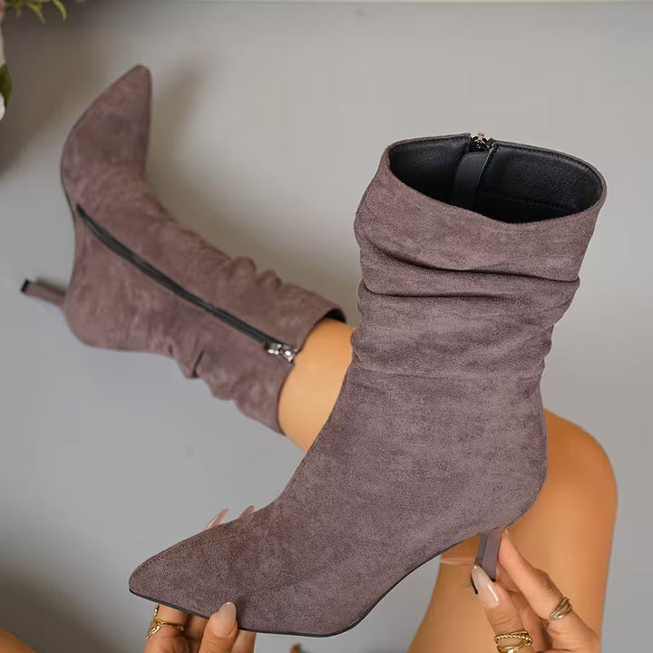 Tittana – Stiefel Mit Mittlerem Absatz Und Spitzen Kanten