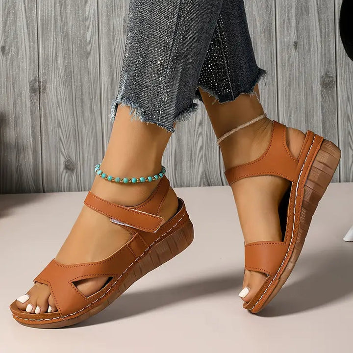 Navina - Orthopädische Keilsandalette