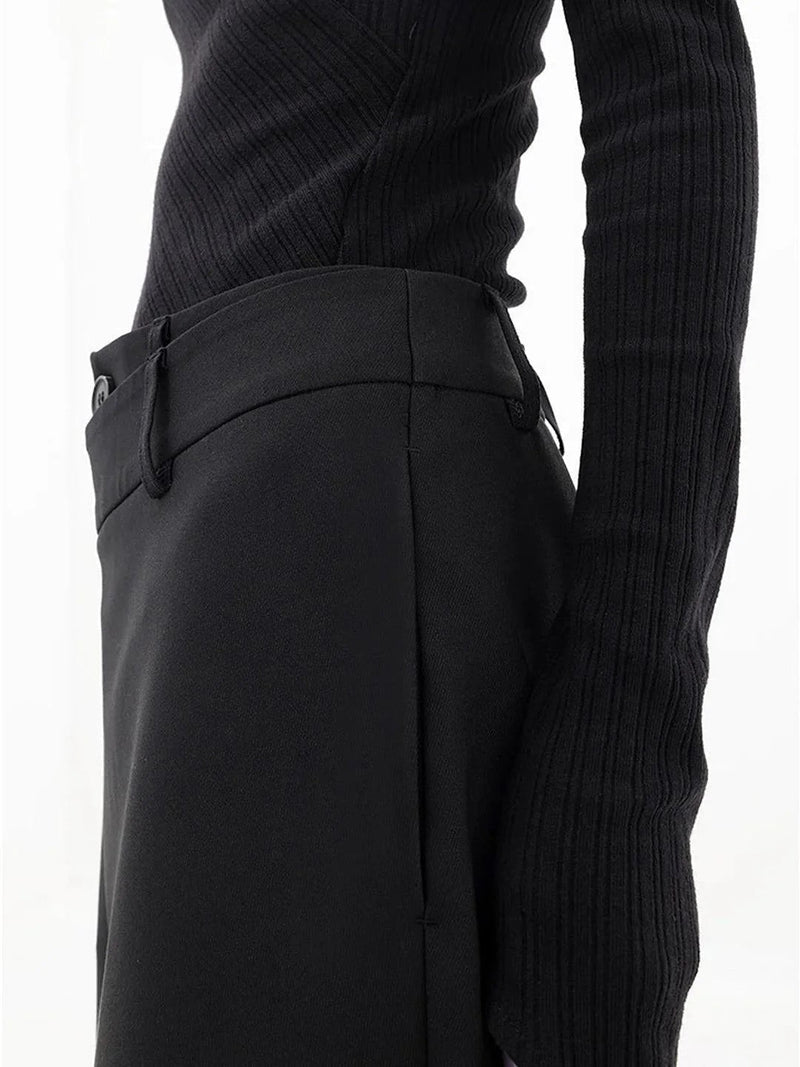 Nela – Hoch Taillierte Hose Mit Asymmetrischem Schnitt