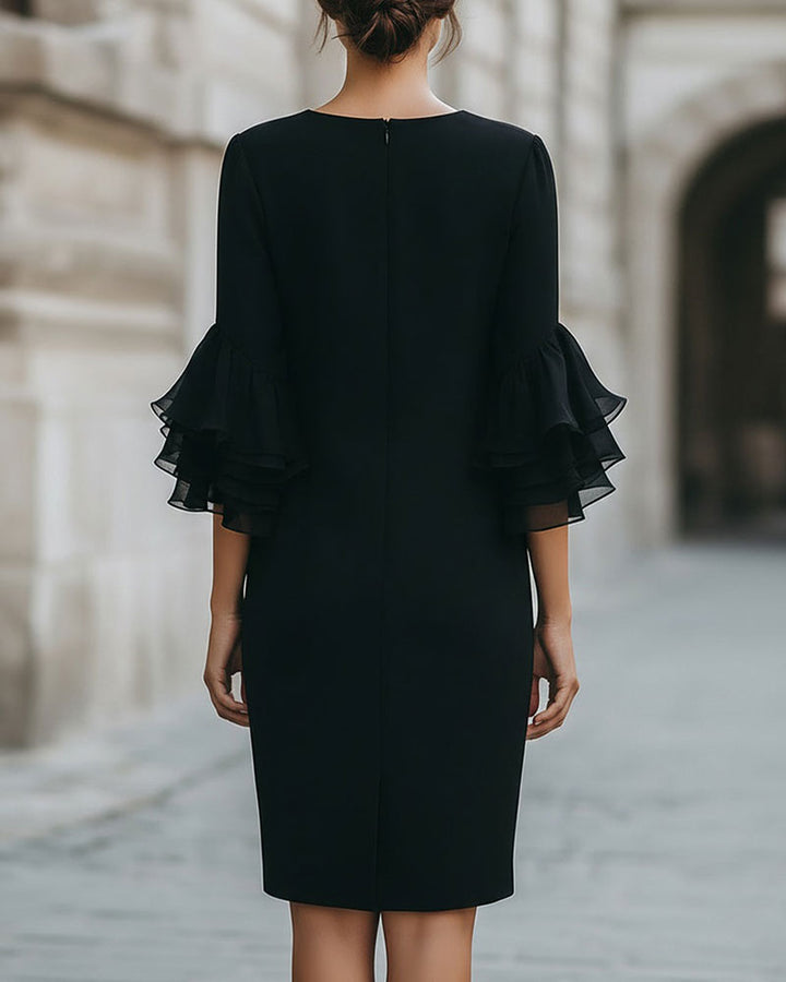 Catalinan – Slim-Fit-Kleid mit ausgestellten Ärmeln und Lagenlook
