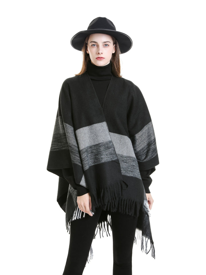 Kyrine - Poncho Schal Mit Fransen Und Geometrischem Muster