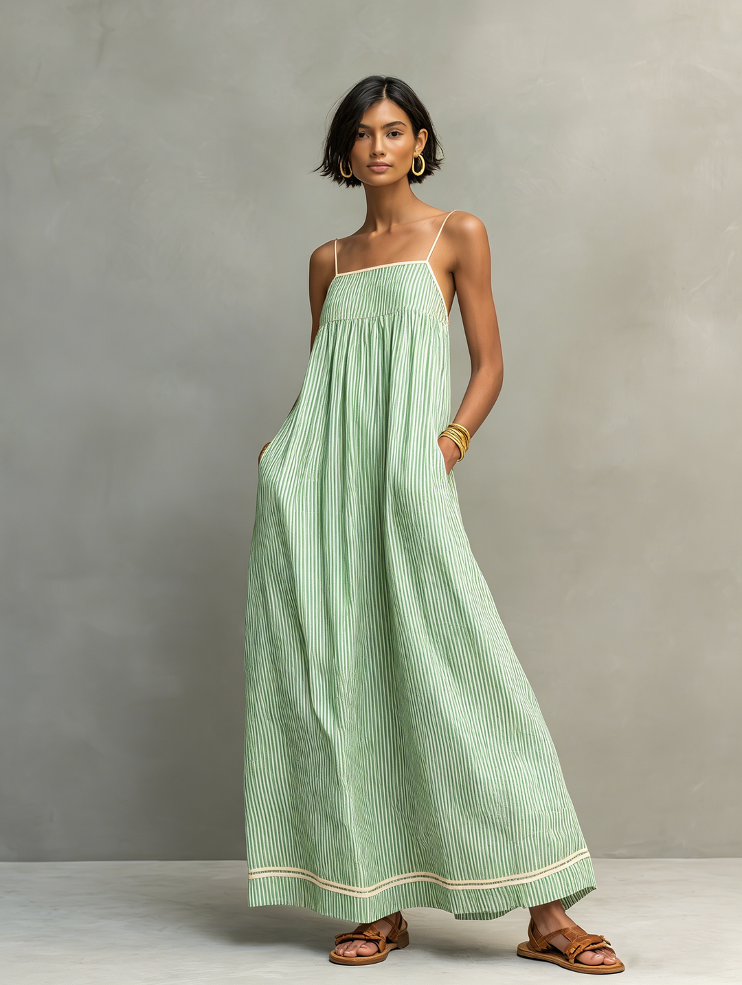 Aliyeva – Gestreiftes Maxikleid