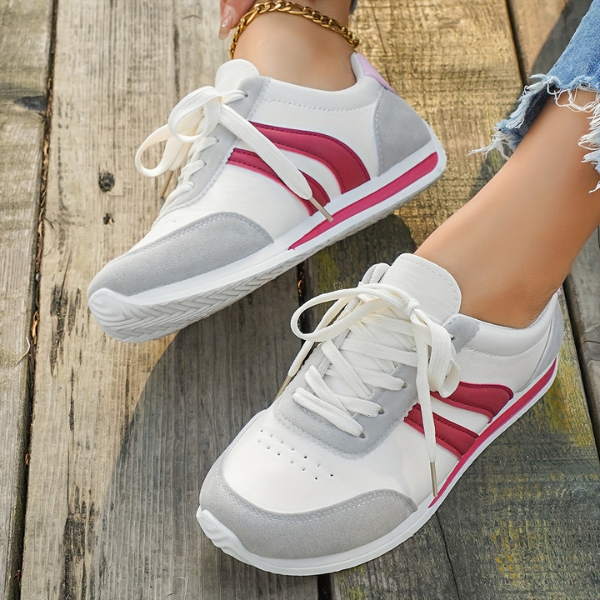 Adina – Bequemer Schnür Turnschuh