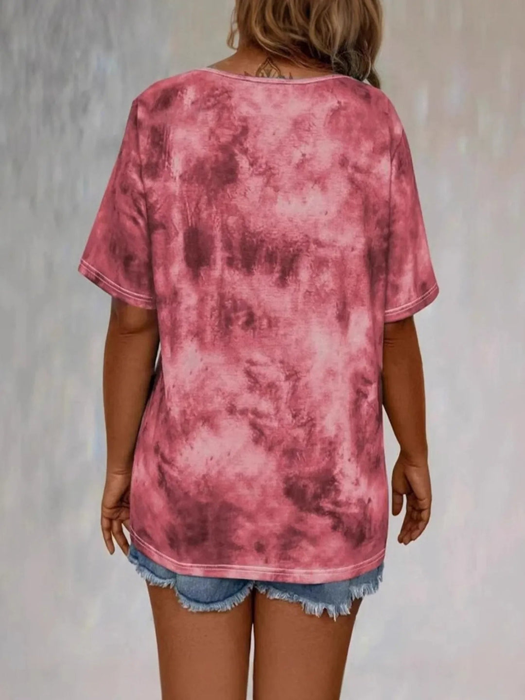 Rihanna – T-Hemd Mit V-Ausschnitt, Schnürung Und Tie-Dye-Optik