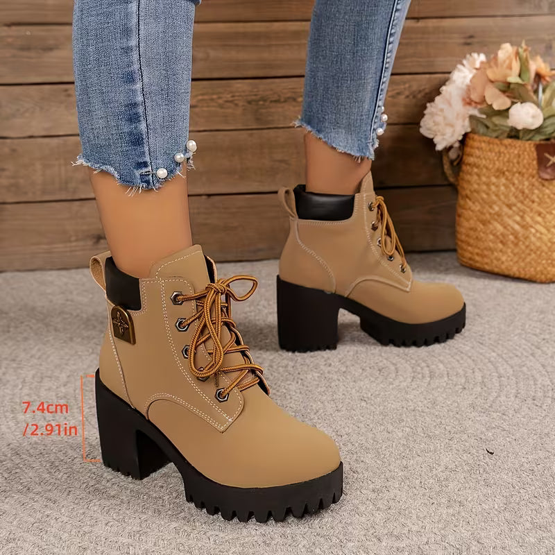 Donjeta – Schnürstiefeletten mit klobigem Absatz
