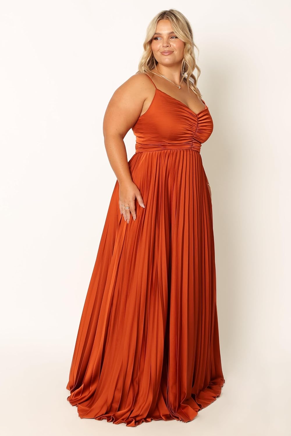 Masano – Elegantes Plissee Kleid