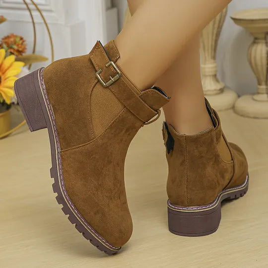 Fakina – Stiefeletten Mit Zierschnalle